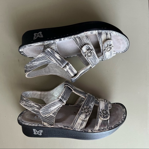 Algeria Viena Silver Metallic Leather Sandals Size 38 EU 7.5 US - Picture 4 of 8